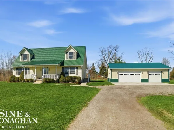 2024 Deer Meadow Ln, Saint Clair, MI 48079