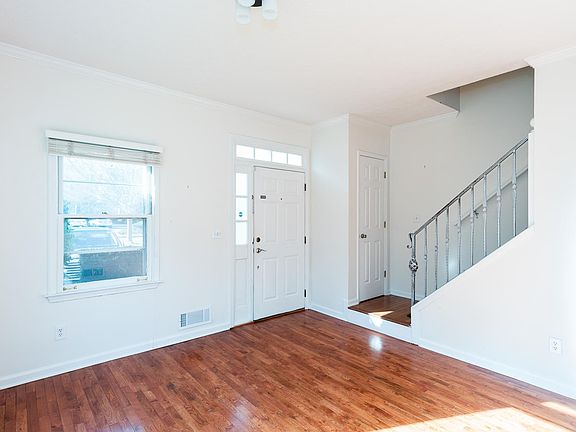 3rd image of 4009 Elm St