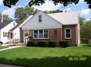 819 Leith Ave, Waukegan, IL 60085