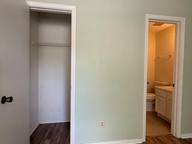 3004 Cedarwood Village Ln — Photo 20