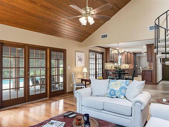 4th image of 3611 Wimbledon Dr