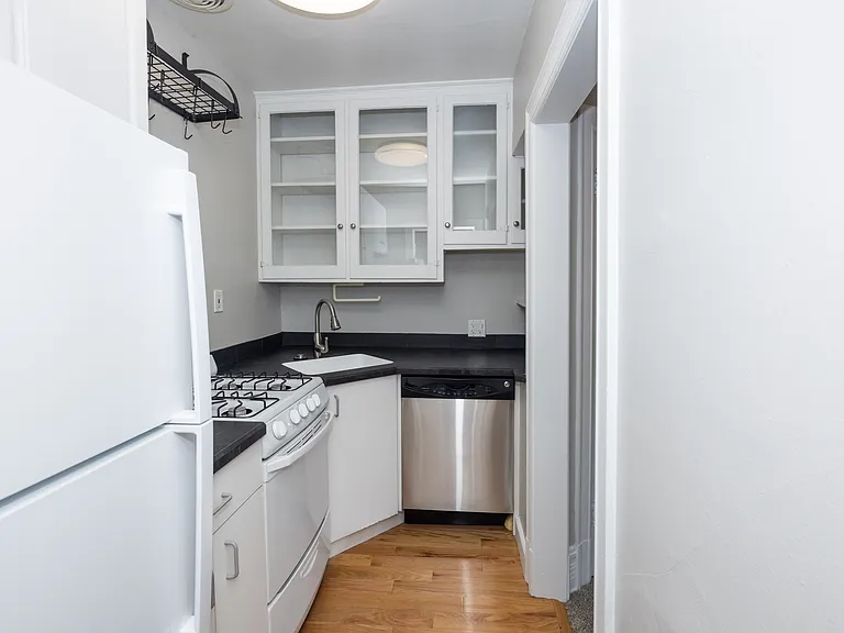 1137 E 10th Ave — Photo 42