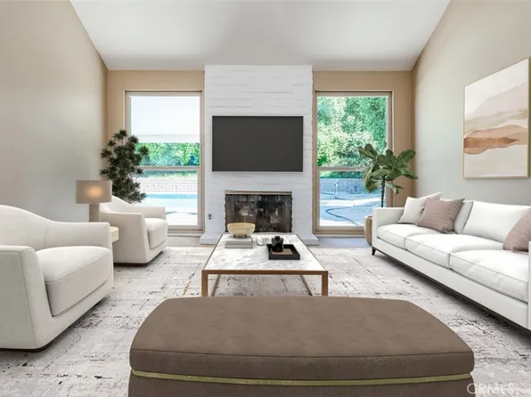 2936 N Rollings Ave, Thousand Oaks, CA 91360
