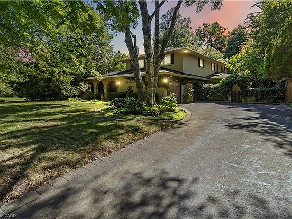 3rd image of 150 Cairncroft Rd