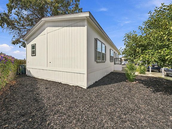 4th image of 132 Coachman Ln #37