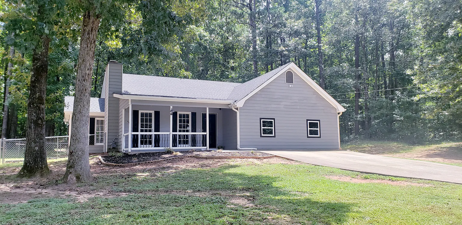 105 Lakeside Cir photo 1