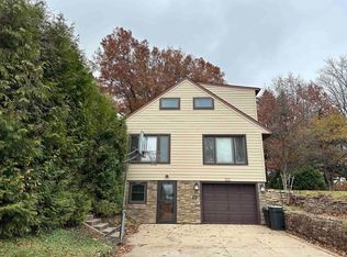 1515 Laurel Dr, Decorah, IA 52101