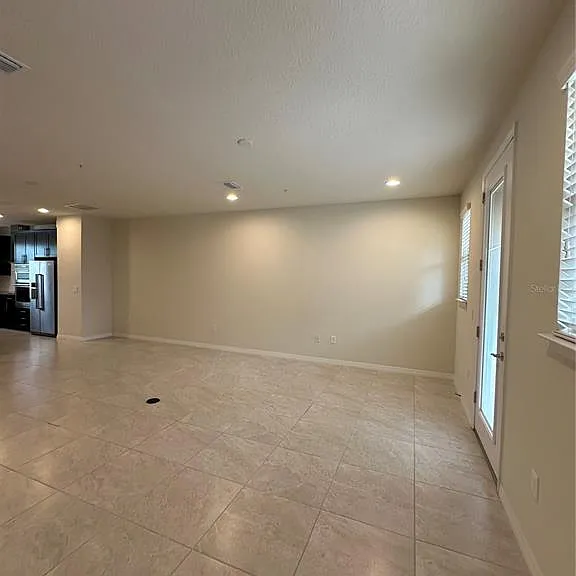 527 Piazza Point — Photo 10