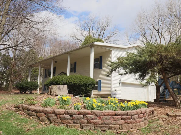 955 N 400 E, Chesterton, IN 46304