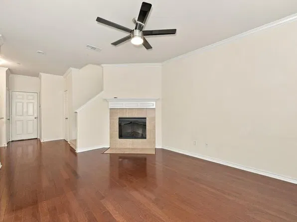 5972 Clearwater Dr, The Colony, TX 75056