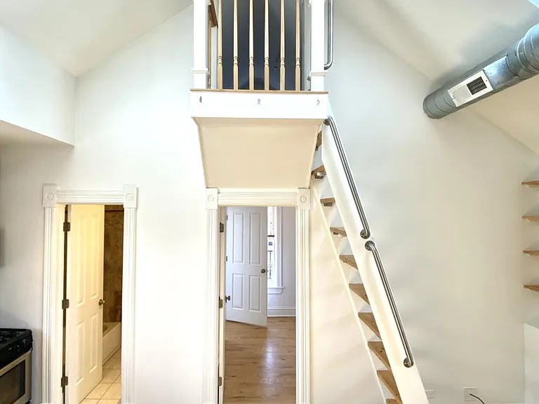 1820 S Throop St #3RE — Photo 4