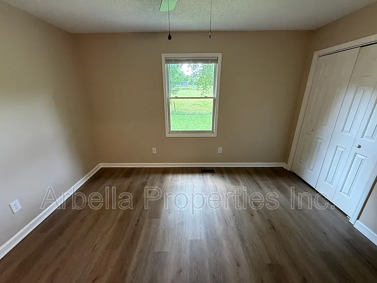 117 Rowe Ln #5 — Photo 8