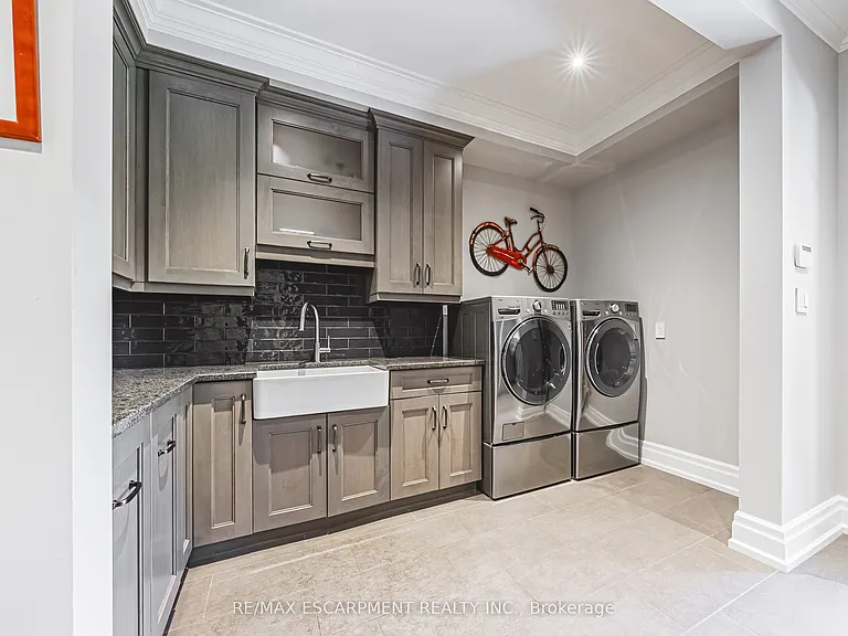 597 Old York Rd — Photo 24