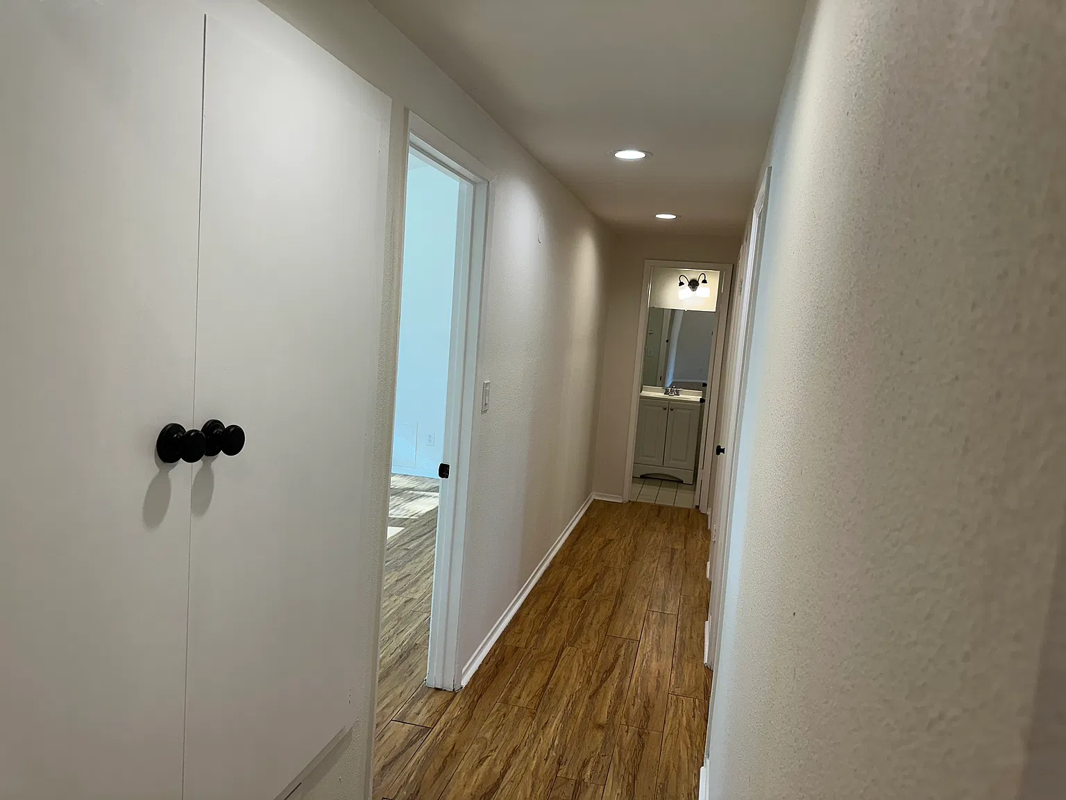 3 bed, 1404 sqft, $4,900 — Photo 3