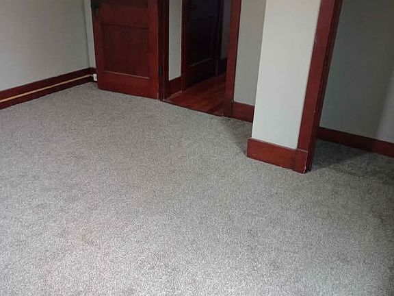 4th image of 836 Air Hill St