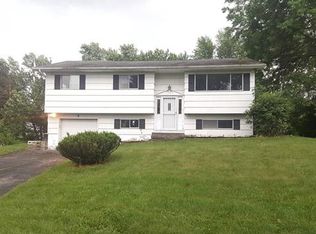 5 Trotting Dr, Chester, NY 10918