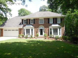 190 Riding Trail Ct, Roswell, GA 30075