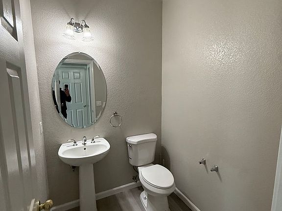 4th image of 5819 Witt Ct