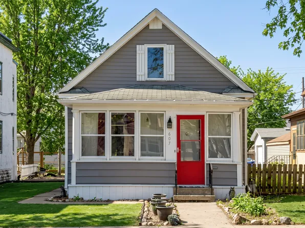 607 Simpson St, Saint Paul, MN 55104