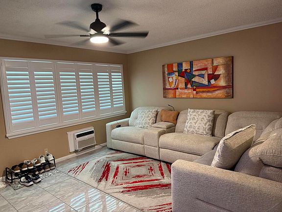 2nd image of 362 Oakridge T