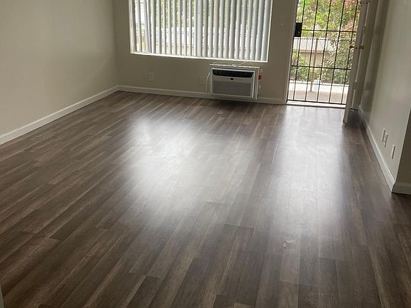 3rd image of 1255 S Orange St #202