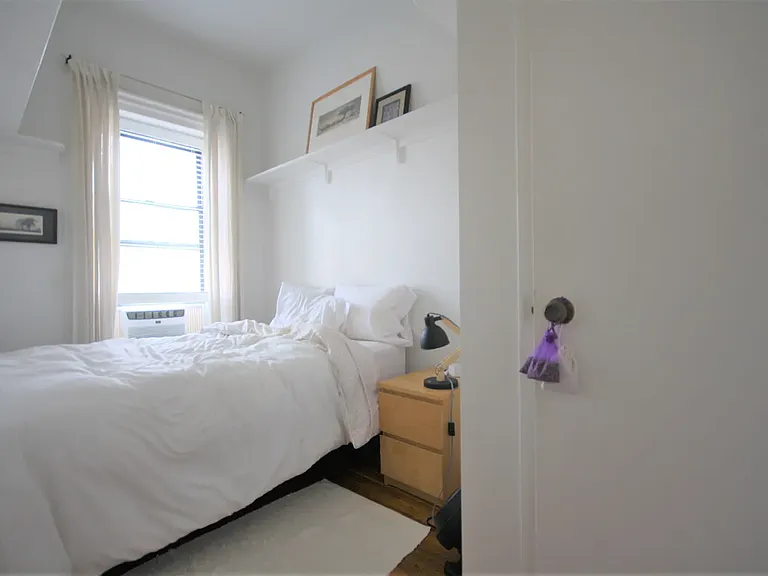 160 Sterling Pl #4F — Photo 9