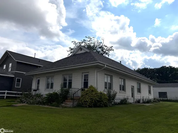 406 N 3rd Ave, Marshalltown, IA 50158
