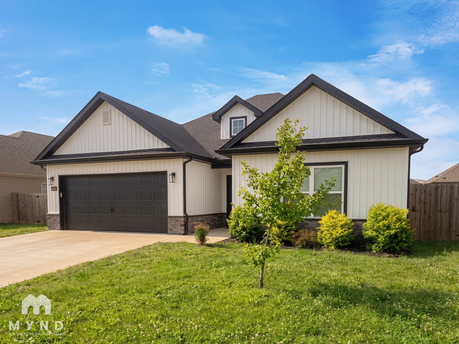 3 bed, 2.0 bath, 1545 sqft, $1,539 — Photo 1
