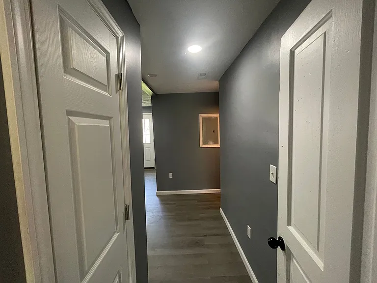 1027 Salter Way — Photo 4