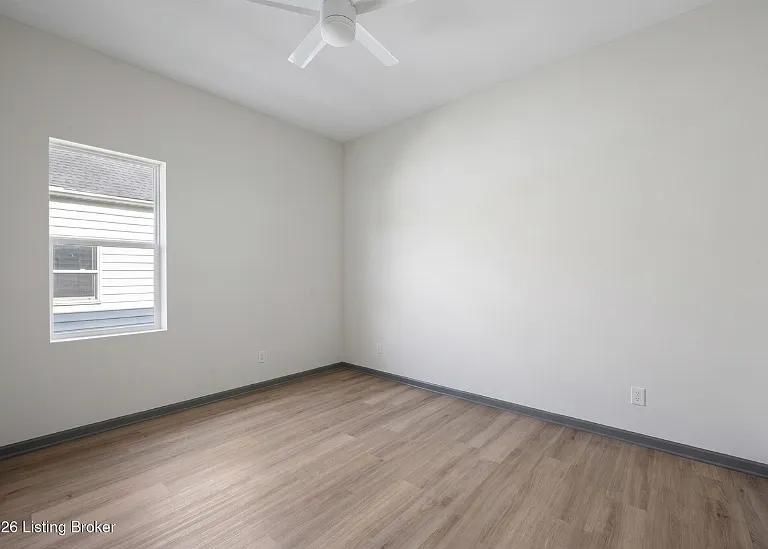 664 Lynn St #101 — Photo 13