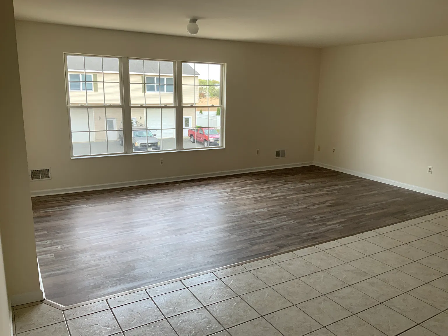 2 bed, 1000 sqft, $2,675 — Photo 1