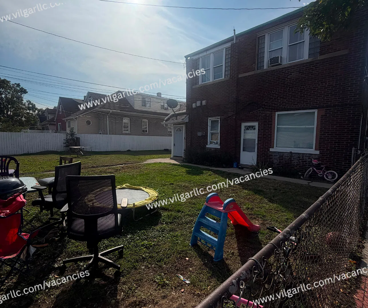 4403 Towle — Photo 2
