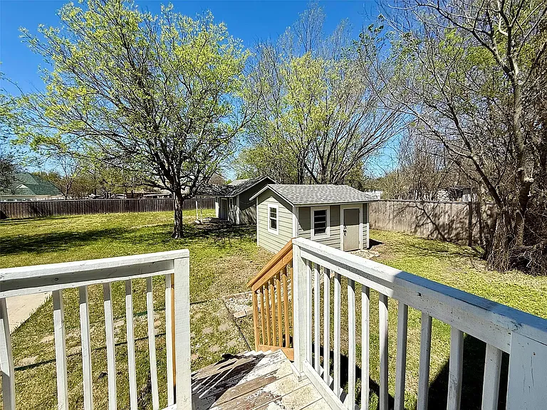 619 Wood St — Photo 10