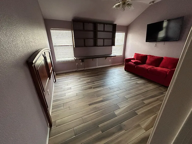 12112 Lamington Dr — Photo 14