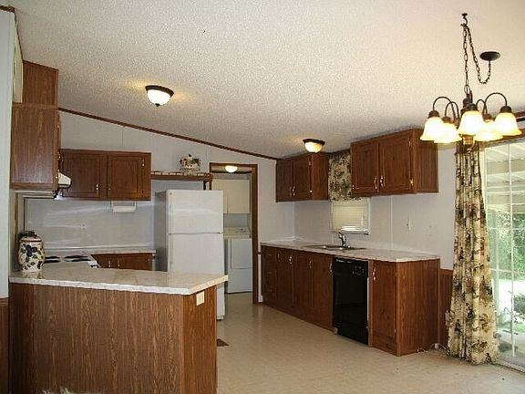 5th image of 43362 Veronicque Dr