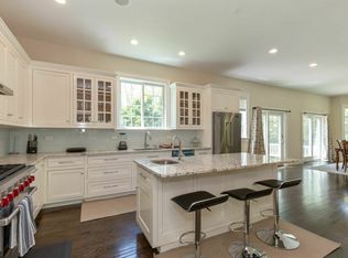 8 Ridge Rd #EH, East Hampton, NY 11937