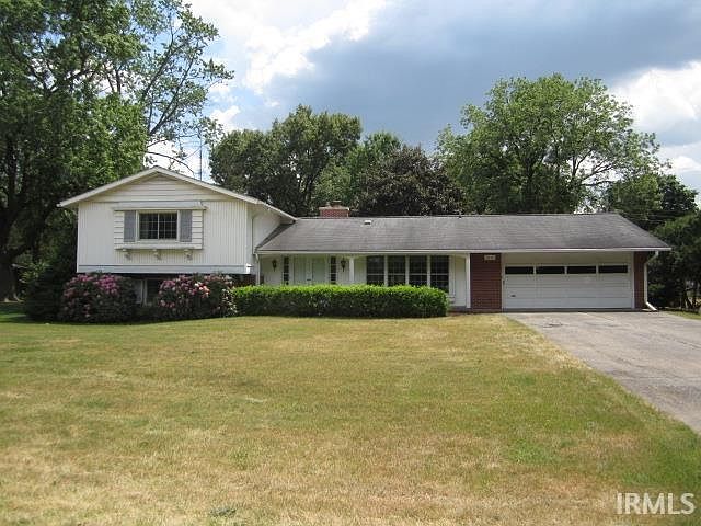 1st image of 3117 E Lake Dr S