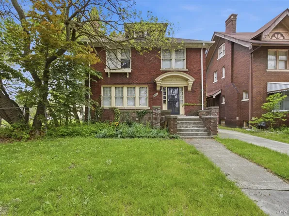 8221 Dexter Ave, Detroit, MI 48206