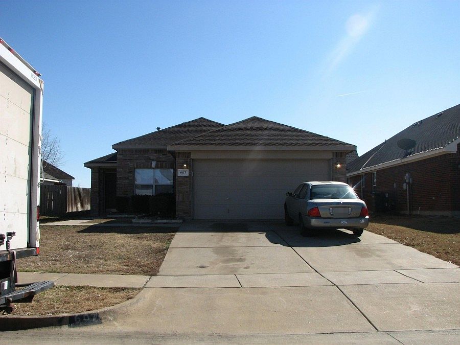 1st image of 607 Cozumel St