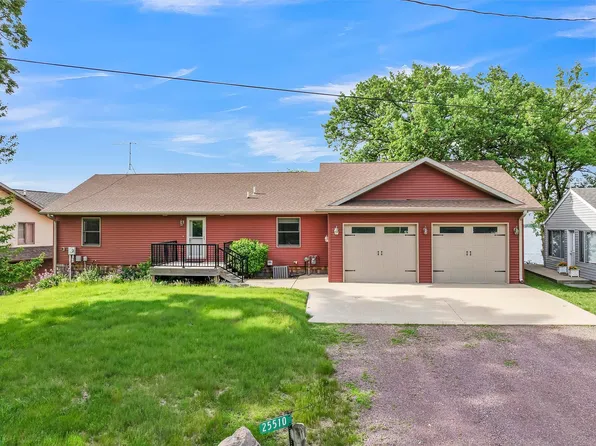 25510 Pasture Rd, Spirit Lake, IA 51360