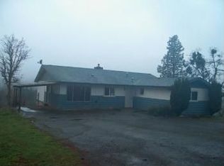 1135 Rainbow Dr, Grants Pass, OR 97526