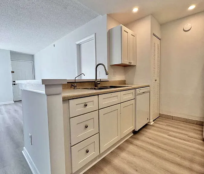 150 Santa Clara Dr #5 — Photo 12