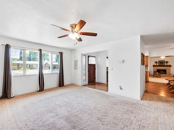3rd image of 1018 W Harter Ave