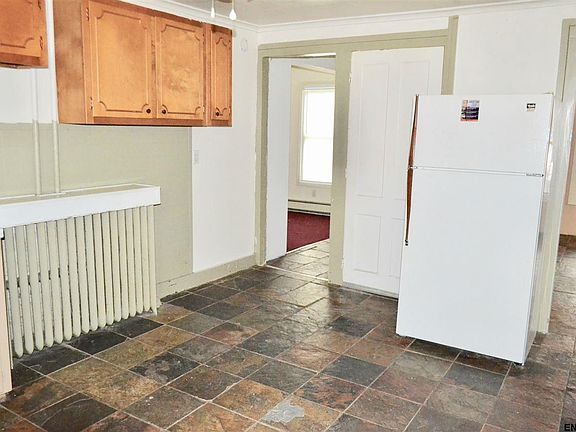 5th image of 6 E Liberty St