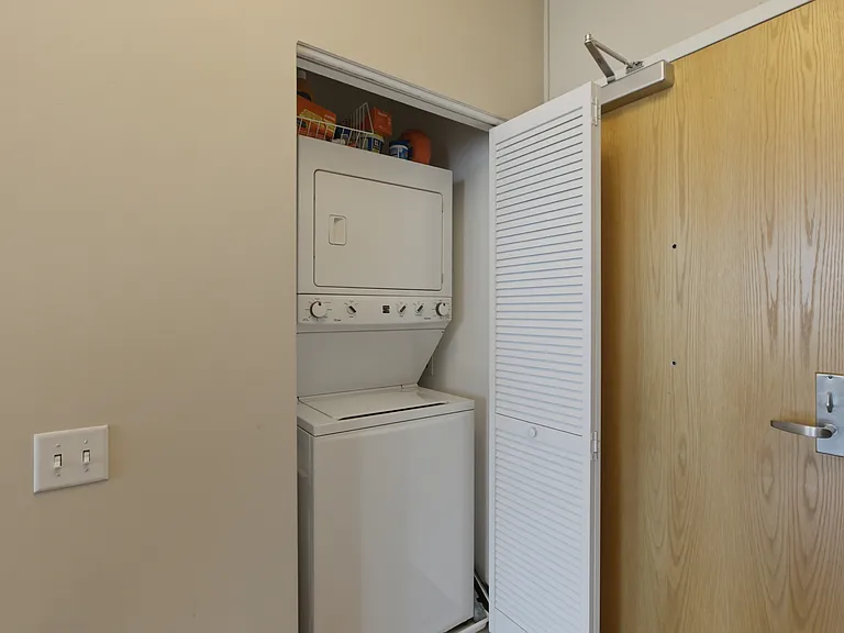 757 N Orleans St #705 — Photo 9