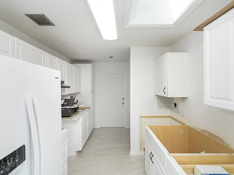 494 Romano St — Photo 32