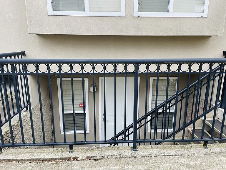 4569 Watling St #BASEMENT — Photo 9