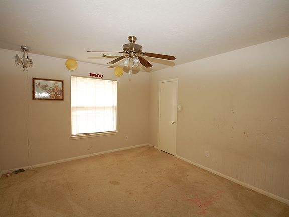 2nd image of 313 Mammoth Springs Ln