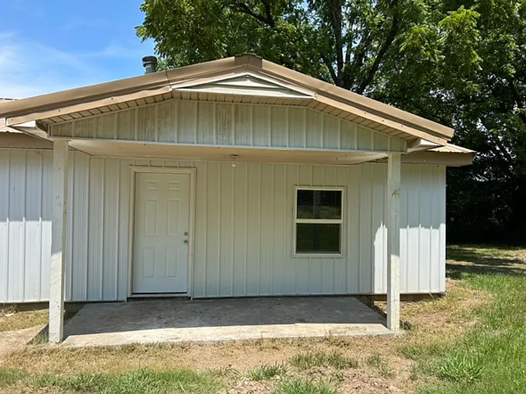 470365 E 785th Rd — Photo 3