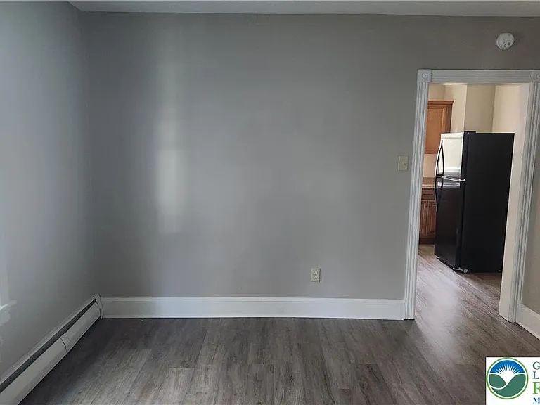 28 E Walnut St — Photo 4